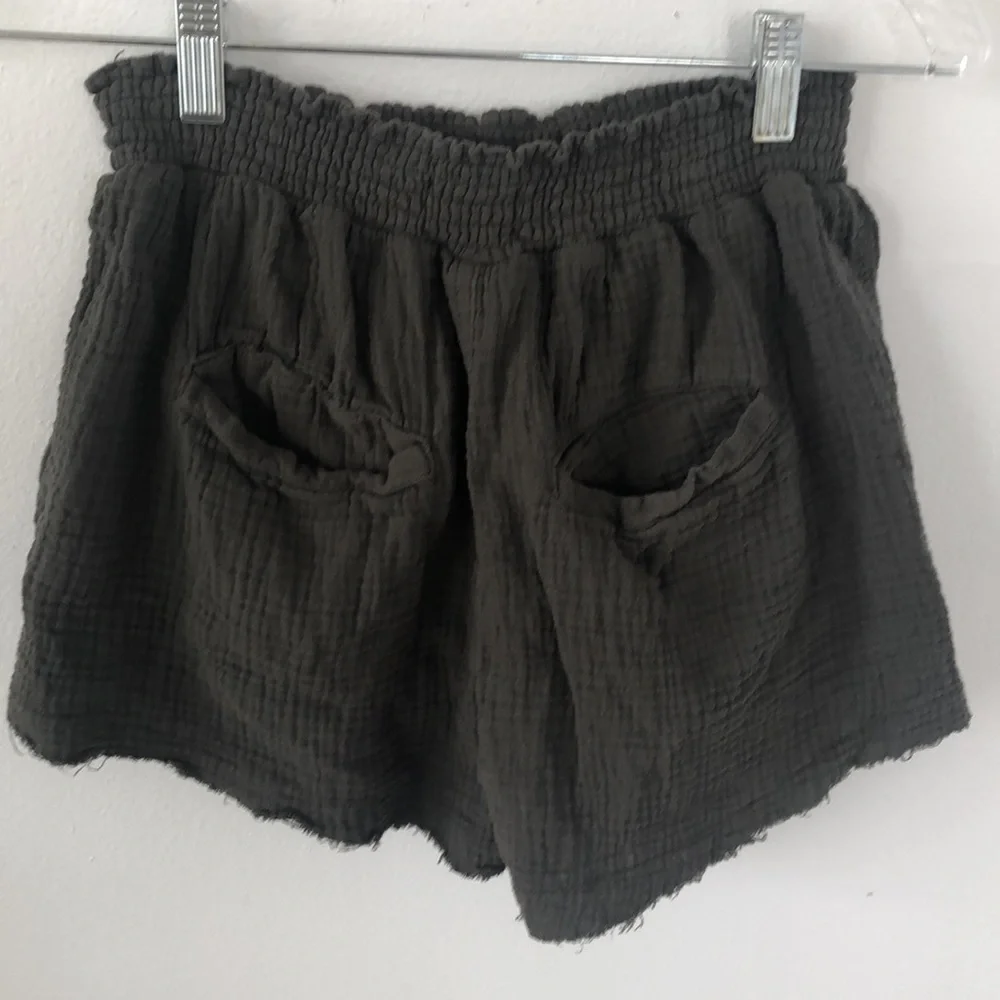 Rewash Brand Olive Green Gauze‎ Cotton Shorts Raw Hem Sz M - EUC